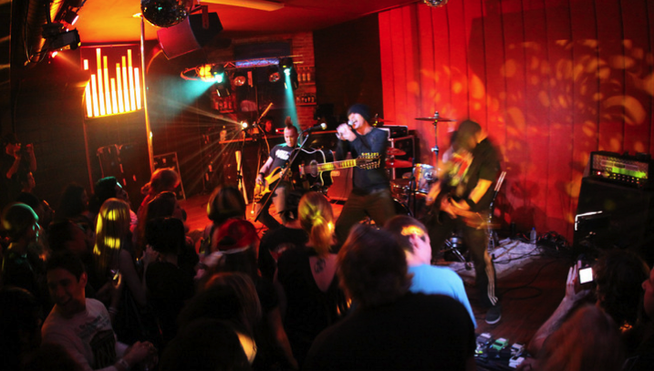 Where To Go For Live Music Venice Paparazzi Beach Ca Where To Go For Live Music