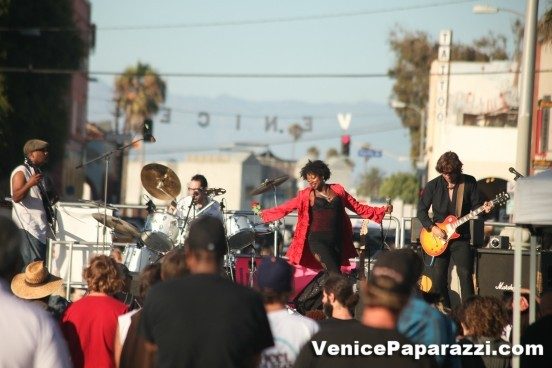 Venice-Beach-Music-Fest-Spring-Fling-43-2-552x368-552x368
