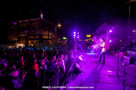 2017 Venice Sign Holiday Lighting. Photo by VenicePaparazzi.com